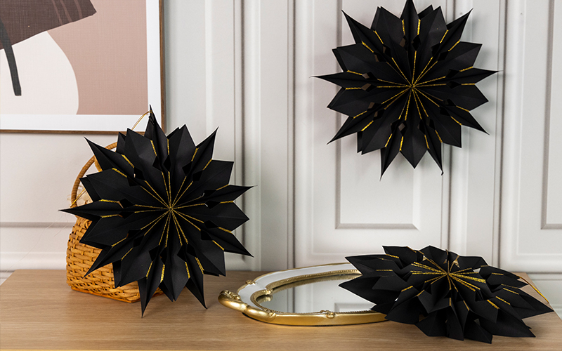 Black Glod Paper Star Fan Decorations