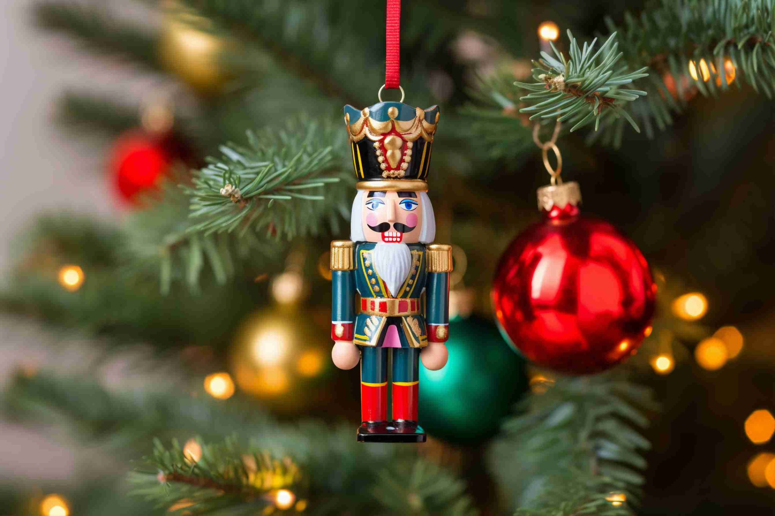 christmas tree nutcracker-ornament