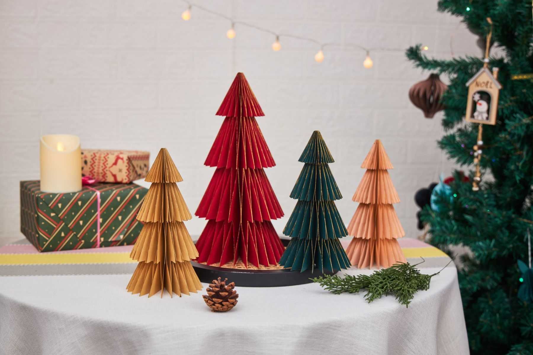 Christmas paper tree honeycomb table centerpieces set with gifts