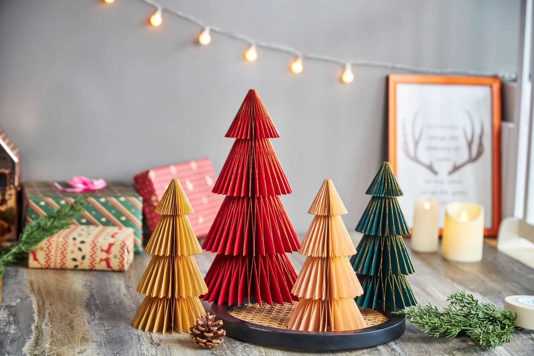 Christmas tree honeycomb crafts with lights