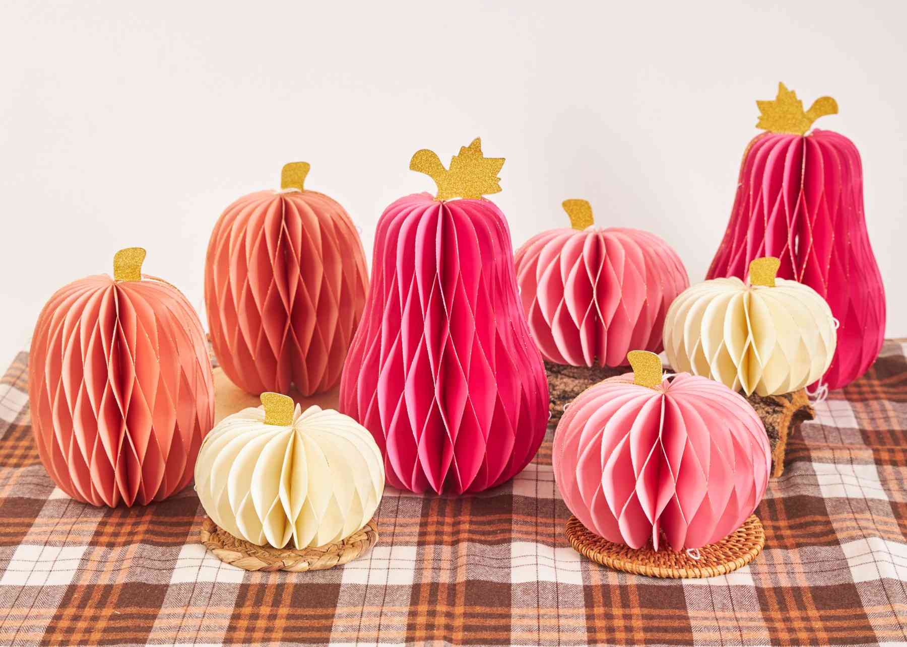 Pumpkin Honeycomb Centerpiece