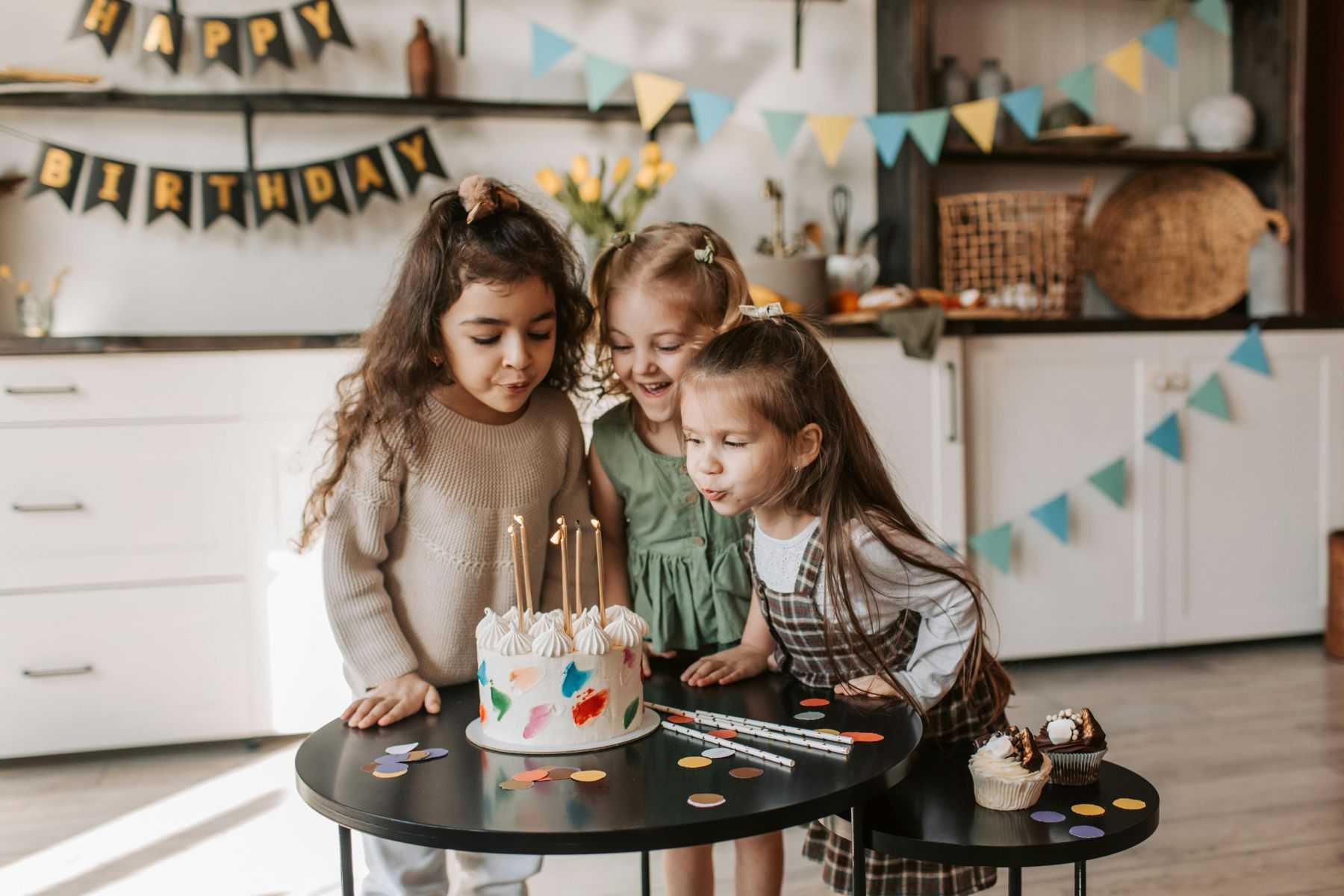 kids birthday party with cake