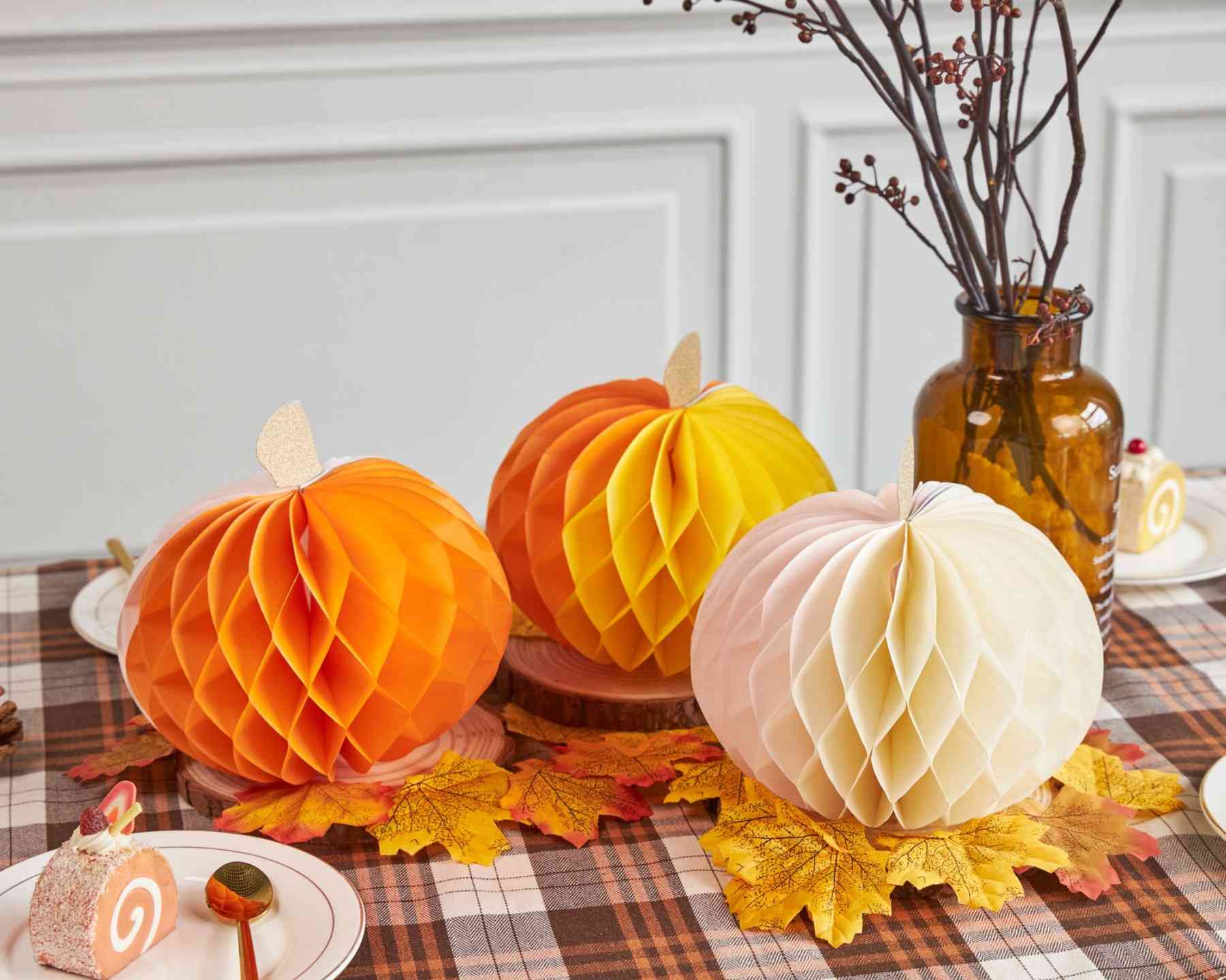 two toned paper honeycomb pumpkin ornaments