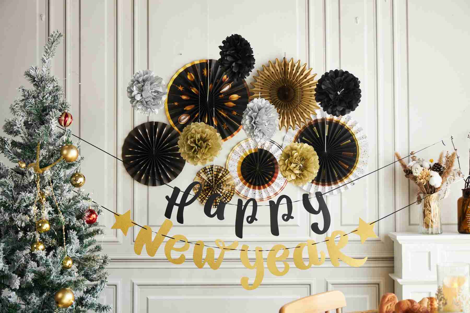 Sunbeauty leading manufacturer of New Year's party decorations