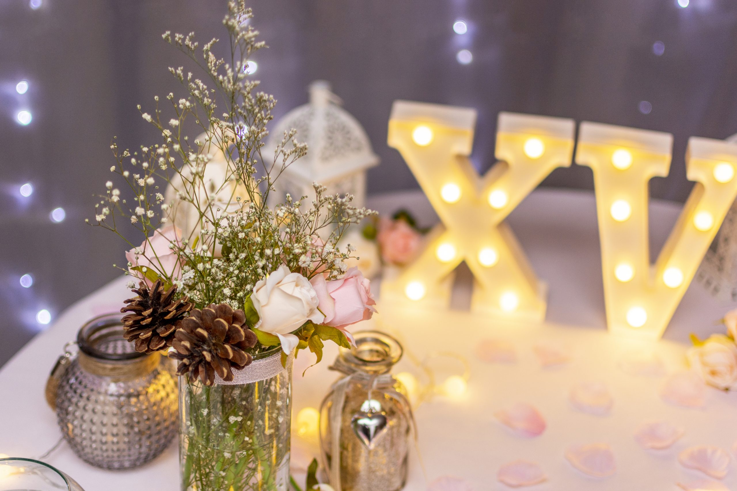 Warm Whites composition-quinceanera-party-table