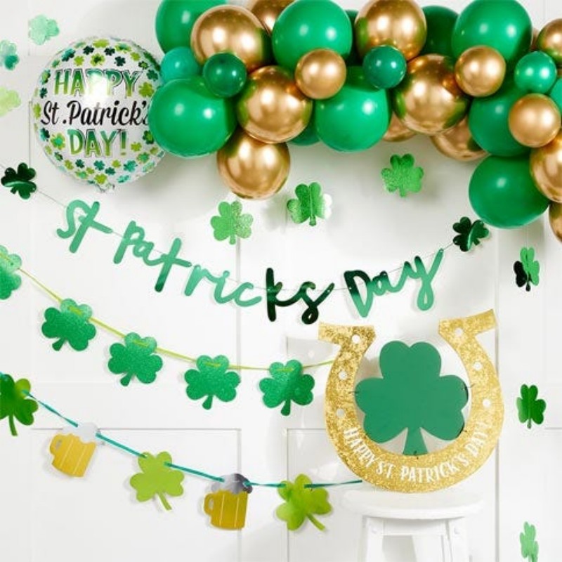 Irish decorations and balloons